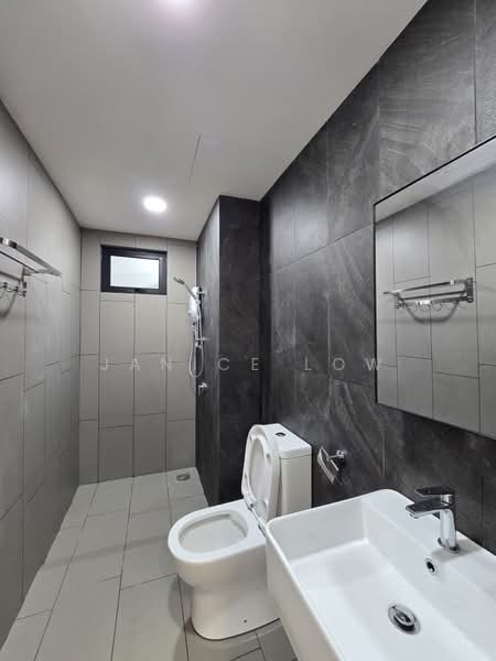 Kondominium untuk Disewa di Tuai Residence - Janice Low - Bathroom - PropertyGuru.com.my