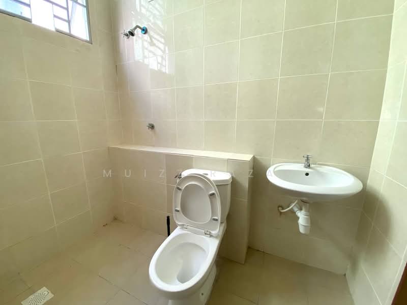 3-storey Terraced House for Sale in Taman Bangi Avenue (Bangi) - Muizz Razak - PropertyGuru.com.my