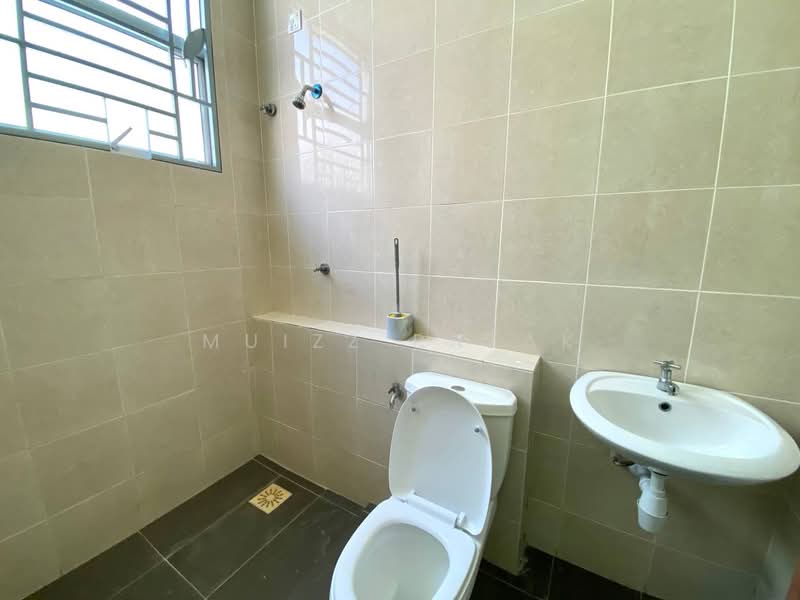 3-storey Terraced House for Sale in Taman Bangi Avenue (Bangi) - Muizz Razak - PropertyGuru.com.my