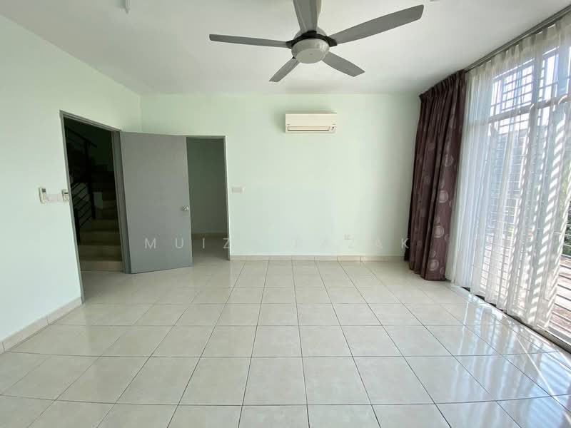 3-storey Terraced House for Sale in Taman Bangi Avenue (Bangi) - Muizz Razak - PropertyGuru.com.my