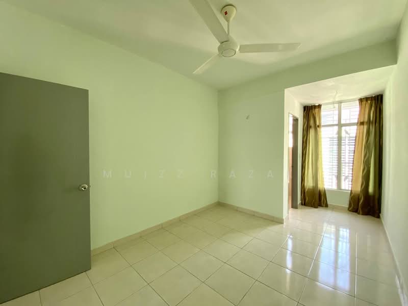 3-storey Terraced House for Sale in Taman Bangi Avenue (Bangi) - Muizz Razak - PropertyGuru.com.my