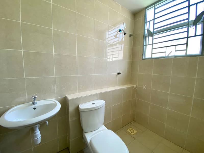 3-storey Terraced House for Sale in Taman Bangi Avenue (Bangi) - Muizz Razak - PropertyGuru.com.my