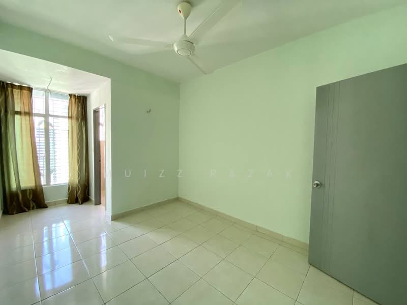 3-storey Terraced House for Sale in Taman Bangi Avenue (Bangi) - Muizz Razak - PropertyGuru.com.my