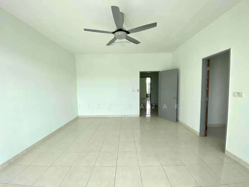 3-storey Terraced House for Sale in Taman Bangi Avenue (Bangi) - Muizz Razak - PropertyGuru.com.my