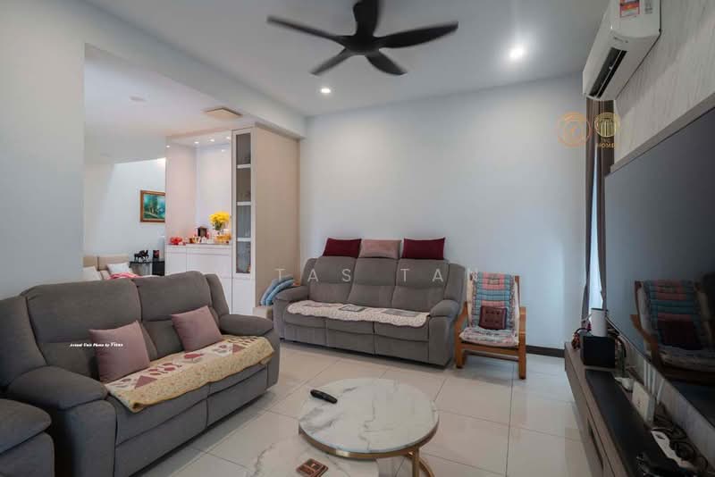 Rumah Berkembar untuk Disewa di Setia Eco Park (Setia Alam) - Vitas Tan - Living Room - PropertyGuru.com.my