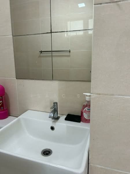 Service Residence for Rent at De Centrum Residences - Isaac Sim - Bathroom - PropertyGuru.com.my