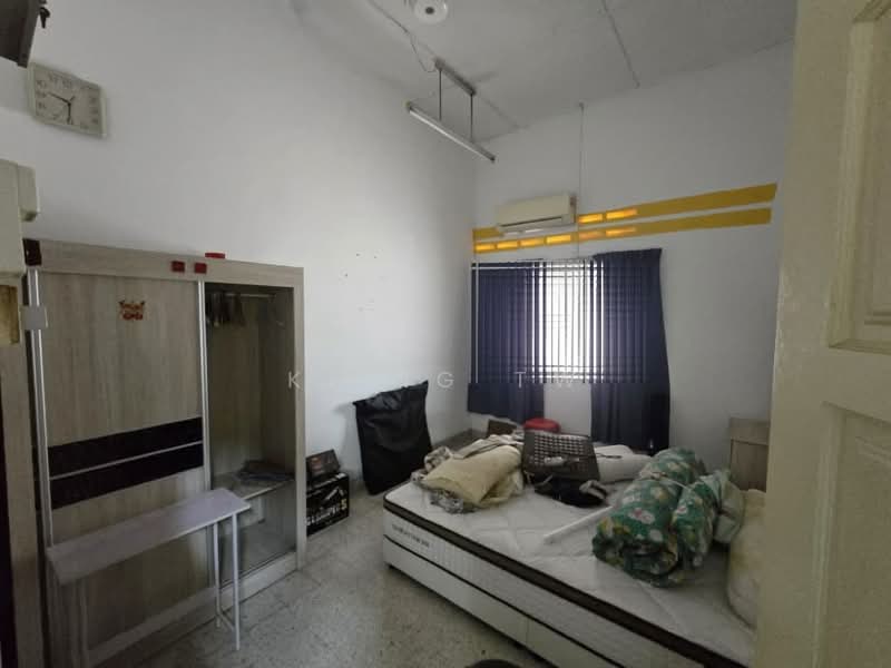 1-storey Terraced House for Sale in Kepong Baru (Kepong) - Kiing TW - Bedroom - PropertyGuru.com.my