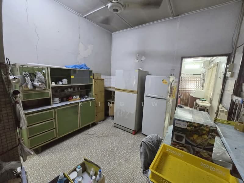 1-storey Terraced House for Sale in Kepong Baru (Kepong) - Kiing TW - Kitchen - PropertyGuru.com.my