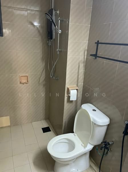 Kondominium untuk Disewa di GCB Court - Kelvin Leong - Bathroom - PropertyGuru.com.my