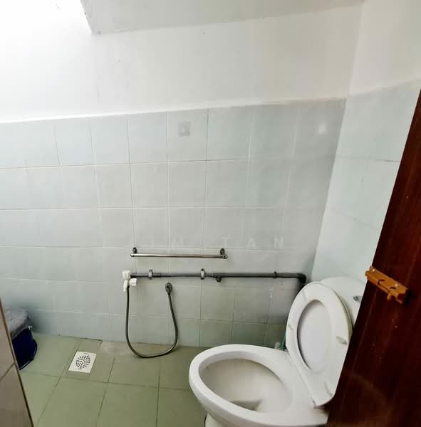 2-storey Terraced House for Rent in Taman Megah Emas (Petaling Jaya) - Jim Tan - Bathroom - PropertyGuru.com.my