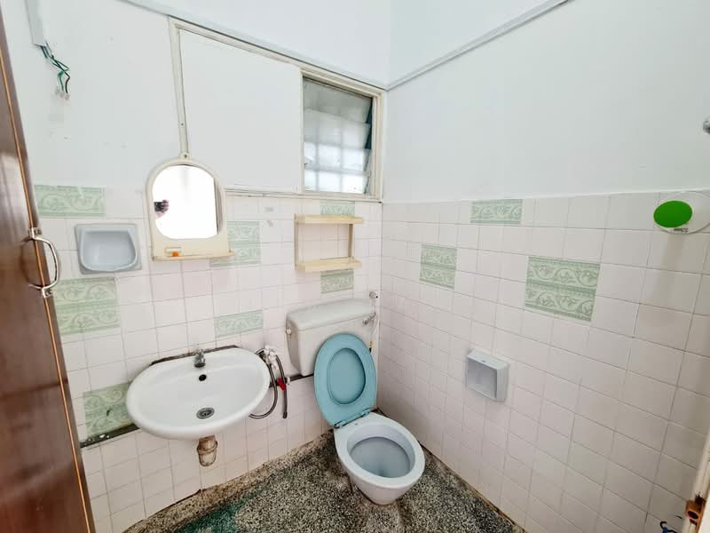 2-storey Terraced House for Rent in Taman Megah Emas (Petaling Jaya) - Jim Tan - Bathroom - PropertyGuru.com.my