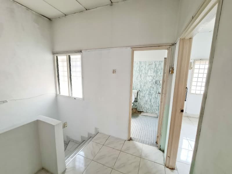 2-storey Terraced House for Rent in Taman Megah Emas (Petaling Jaya) - Jim Tan - Interior - PropertyGuru.com.my