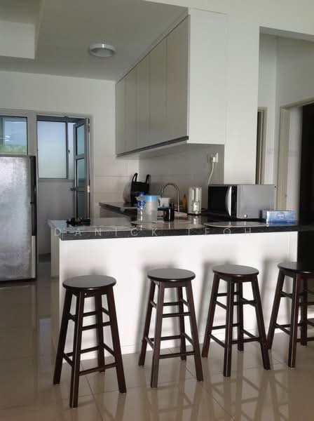 Kondominium untuk Disewa di 10 Island Resort - Danick Teoh - Kitchen - PropertyGuru.com.my