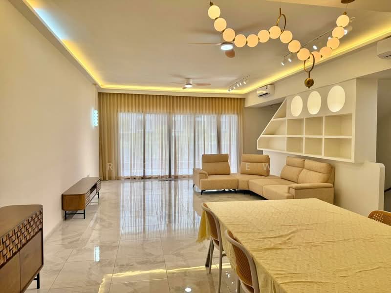 Terraced House for Rent in Taman Bukit Serdang (Seri Kembangan) - Regina Yew - Living Room - PropertyGuru.com.my