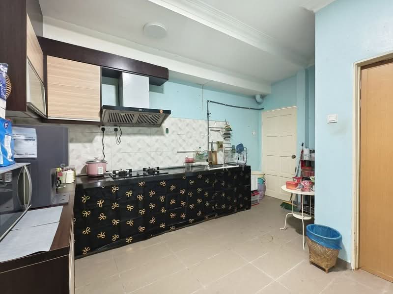 2-storey Terraced House for Sale in Puncak Alam (Selangor) - Syukor Hartanah - Kitchen - PropertyGuru.com.my