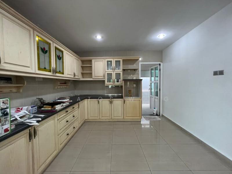 Semi-Detached House for Rent in Taman Pelangi (Johor Bahru) - Kratos Wong - PropertyGuru.com.my
