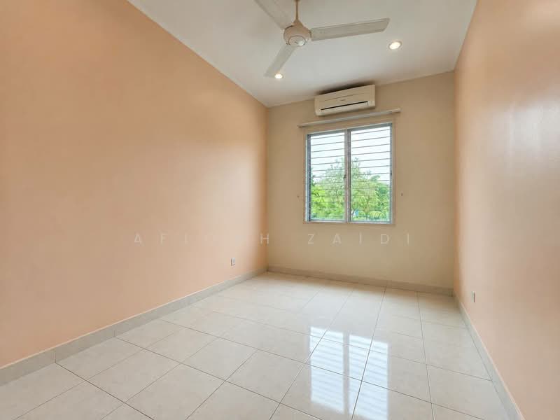 Rumah Teres 2 Tingkat untuk Dijual di Setia Indah (Setia Alam) - Afiqah zaidi - PropertyGuru.com.my