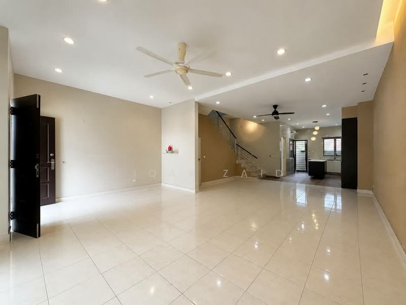 Rumah Teres 2 Tingkat untuk Dijual di Setia Indah (Setia Alam) - Afiqah zaidi - PropertyGuru.com.my