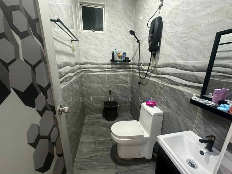 1-storey Terraced House for Sale in Kangkar Pulai (Skudai) - Justin Kong - Bathroom - PropertyGuru.com.my