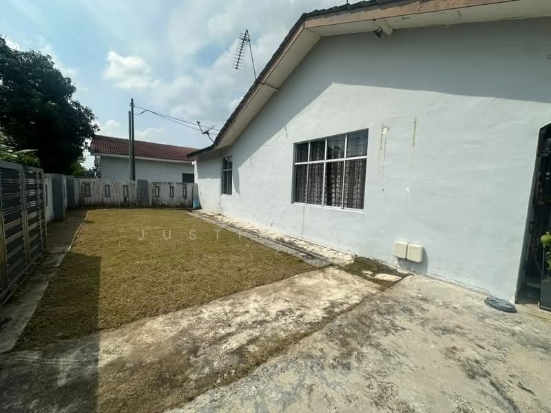 1-storey Terraced House for Sale in Kangkar Pulai (Skudai) - Justin Kong - Exterior - PropertyGuru.com.my