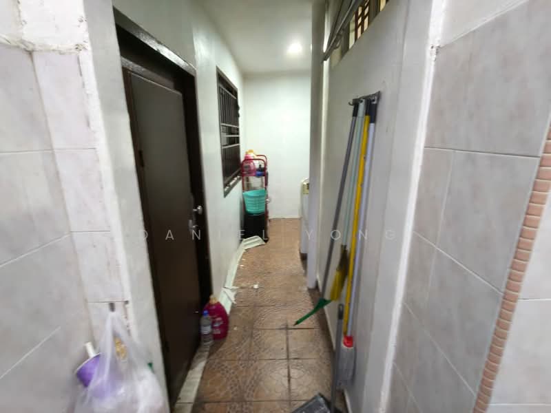 Rumah Teres 2 Tingkat untuk Dijual di Taman Universiti (Skudai) - Daniel Yong - Corridor - PropertyGuru.com.my