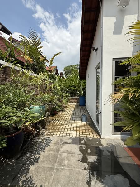 Rumah Berkembar untuk Dijual di Bukit Jelutong (Shah Alam) - Kenjjo Yeo - Exterior - PropertyGuru.com.my