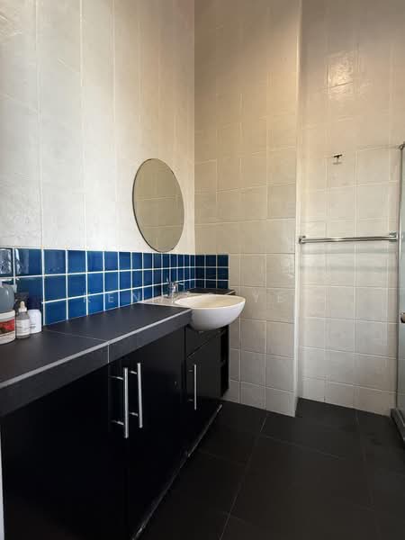 Rumah Berkembar untuk Dijual di Bukit Jelutong (Shah Alam) - Kenjjo Yeo - Bathroom - PropertyGuru.com.my
