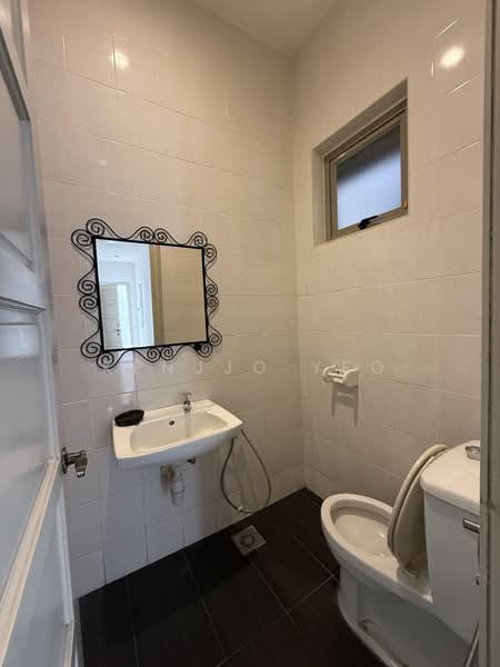 Rumah Berkembar untuk Dijual di Bukit Jelutong (Shah Alam) - Kenjjo Yeo - Bathroom - PropertyGuru.com.my