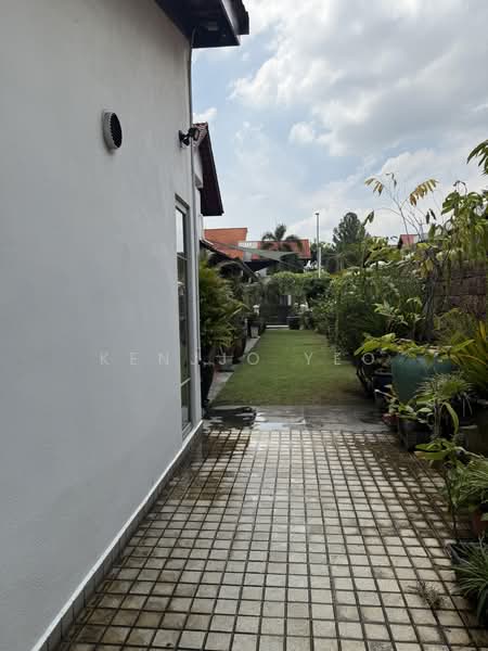Rumah Berkembar untuk Dijual di Bukit Jelutong (Shah Alam) - Kenjjo Yeo - Exterior - PropertyGuru.com.my