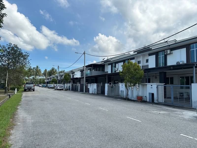 2-storey Terraced House for Sale in Taman Perepat Indah (Kapar) - Aliff Iqbal - PropertyGuru.com.my