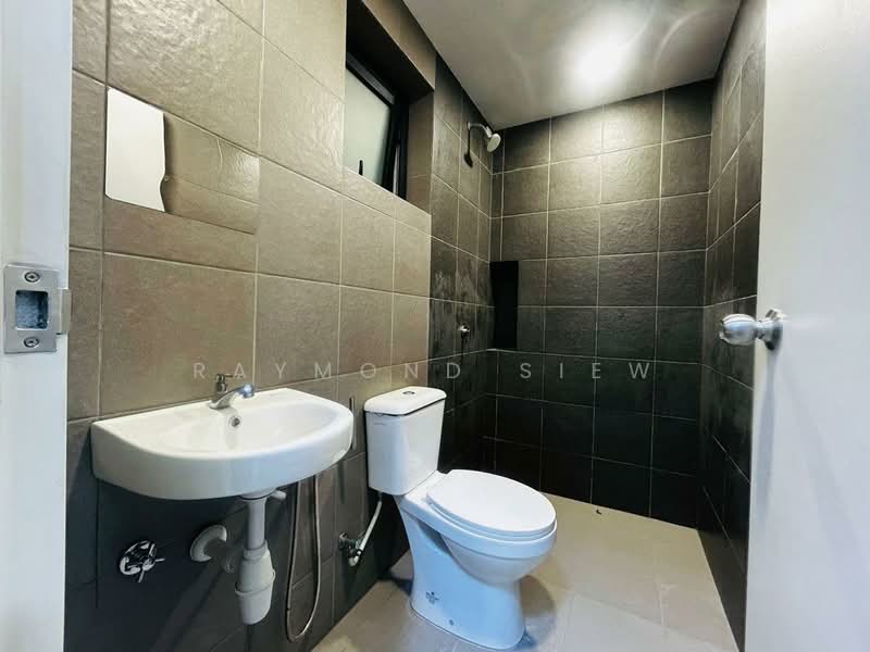 Kondominium untuk Disewa di Sky Awani Residensi 4 - Raymond Siew - Bathroom - PropertyGuru.com.my