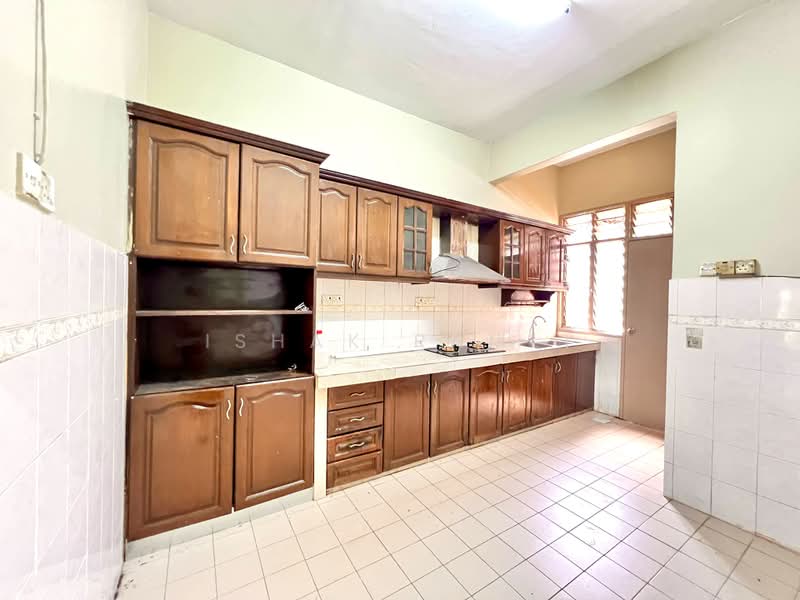 Rumah Teres untuk Dijual di Bandar Puteri Klang (Klang) - Ishak Ramli - Kitchen - PropertyGuru.com.my