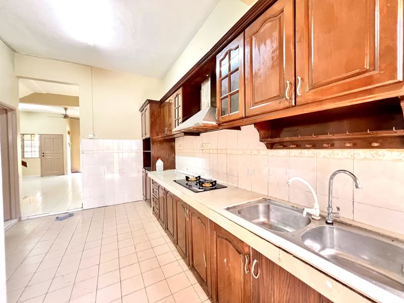 Rumah Teres untuk Dijual di Bandar Puteri Klang (Klang) - Ishak Ramli - Kitchen - PropertyGuru.com.my