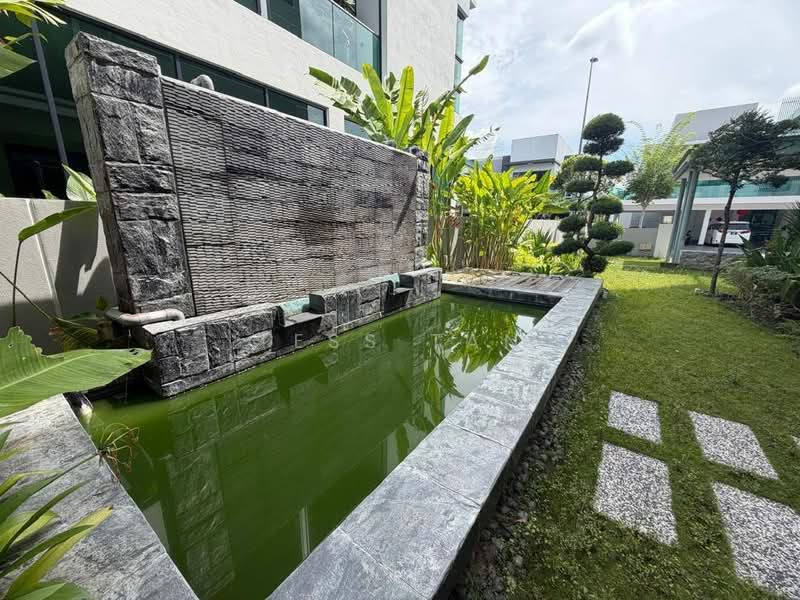 Rumah Banglo untuk Disewa di Ujong Pasir (Melaka) - Tess Tan - Garden - PropertyGuru.com.my