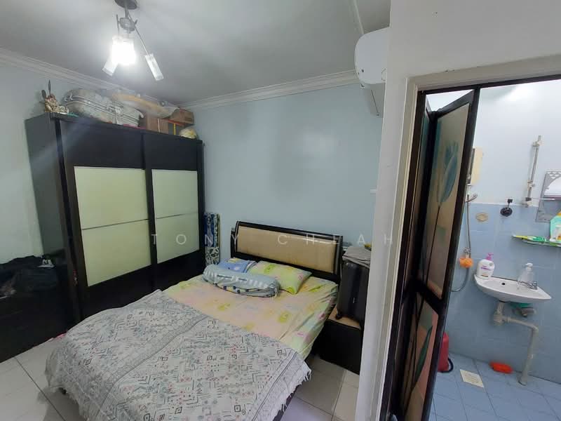 Pangsapuri untuk Dijual di Sri Impian Apartment - Tony Cheah - Bedroom - PropertyGuru.com.my