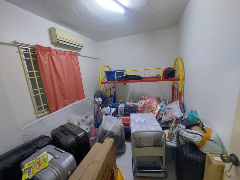 Apartment for Sale at Sri Impian Apartment - Tony Cheah - Bedroom - PropertyGuru.com.my