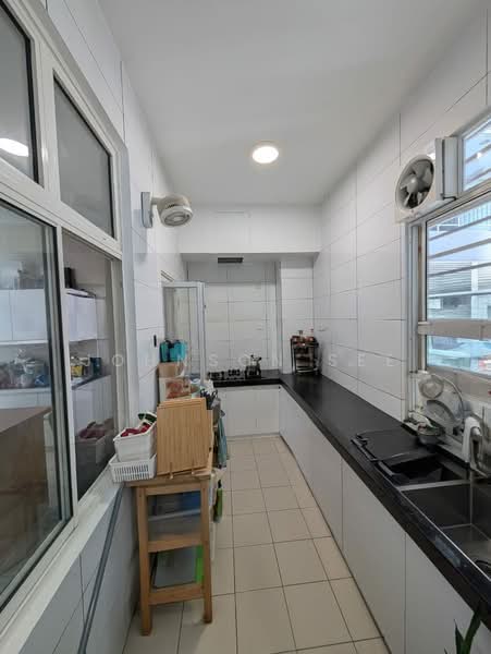 Condominium for Sale at Damansara Foresta - Johnson See - Kitchen - PropertyGuru.com.my