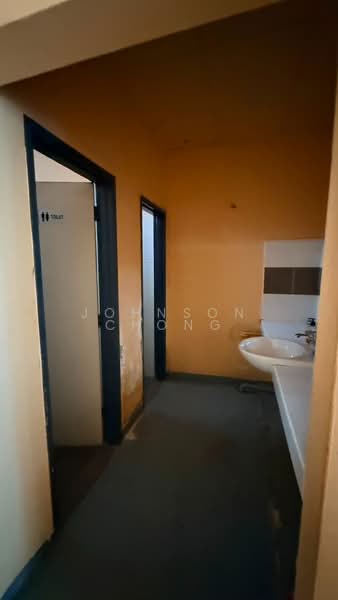 Kedai untuk Disewa di Taman Dato Onn (Johor Bahru) - Johnson Chong - Bathroom - PropertyGuru.com.my