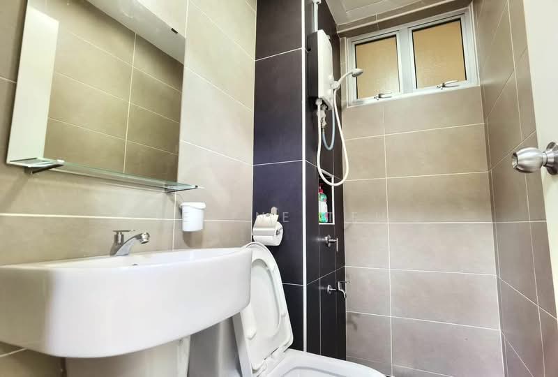 Servis Apartment untuk Dijual di D'Putra Suites - Serene Teh - Bathroom - PropertyGuru.com.my