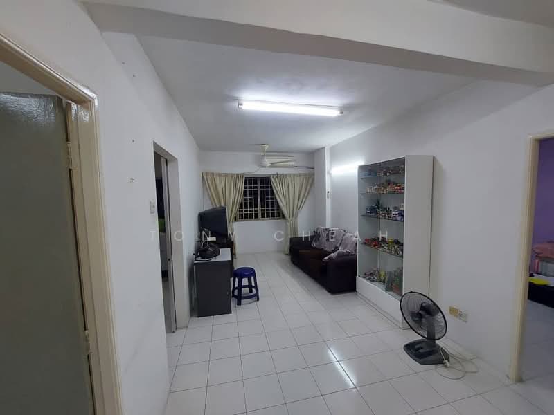 Apartment for Sale at Sri Impian Apartment - Tony Cheah - Living Room - PropertyGuru.com.my