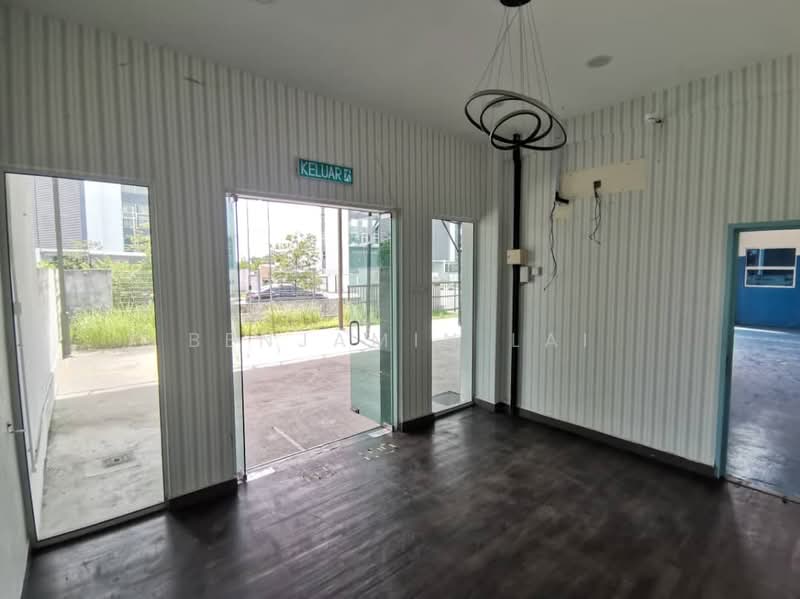 Semi-D Factory for Sale in Rawang (Selangor) - Benjamin Lai - Entrance - PropertyGuru.com.my