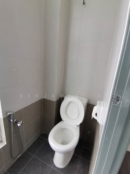 Semi-D Factory for Sale in Rawang (Selangor) - Benjamin Lai - Bathroom - PropertyGuru.com.my
