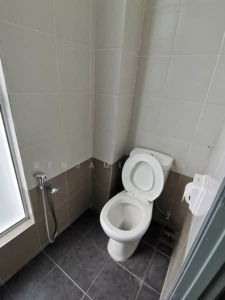 Semi-D Factory for Sale in Rawang (Selangor) - Benjamin Lai - Bathroom - PropertyGuru.com.my