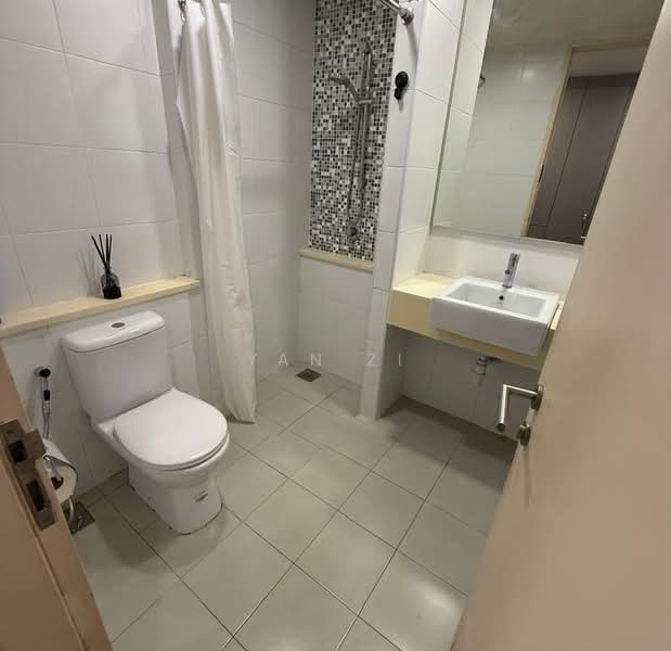 Service Residence for Sale at The Era @ Duta North - Yan Zi - Bathroom - PropertyGuru.com.my