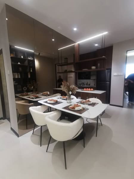 Servis Apartment untuk Dijual di The Address @ Maxim Pelangi - Kelly Lim - Dining Room - PropertyGuru.com.my