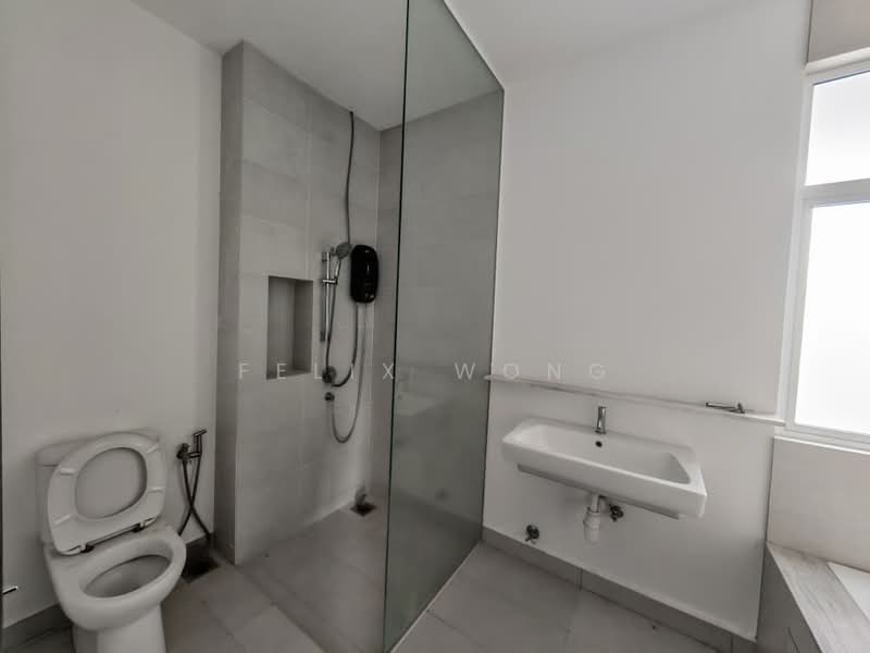 Rumah Berkembar untuk Dijual di Puchong (Selangor) - Felix Wong - Bathroom - PropertyGuru.com.my