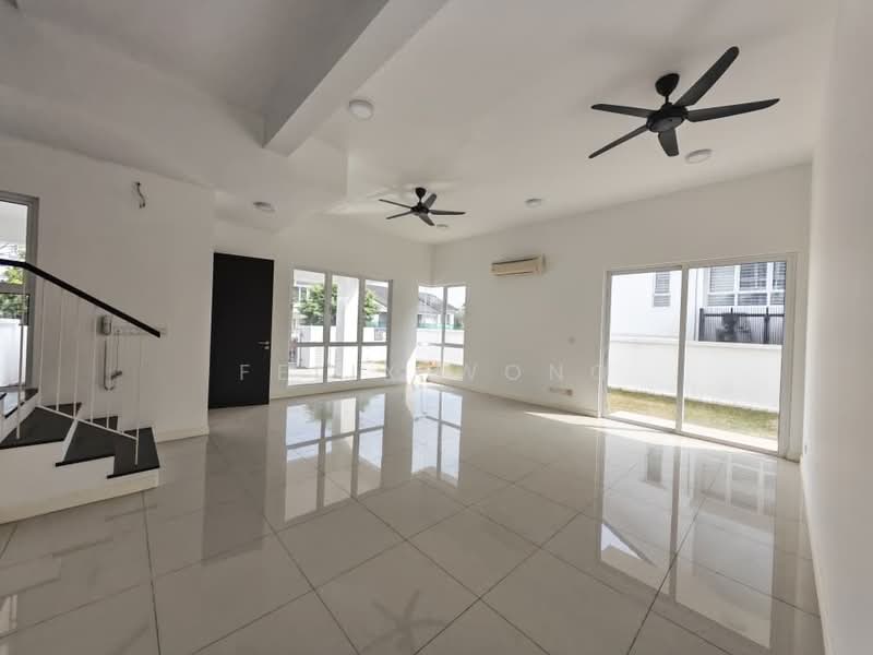 Rumah Berkembar untuk Dijual di Puchong (Selangor) - Felix Wong - Living Room - PropertyGuru.com.my