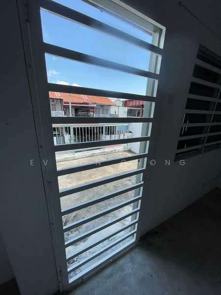 Terraced House for Sale in Bandar Springhill (Jimah) - Evelyn Chong - Exterior - PropertyGuru.com.my