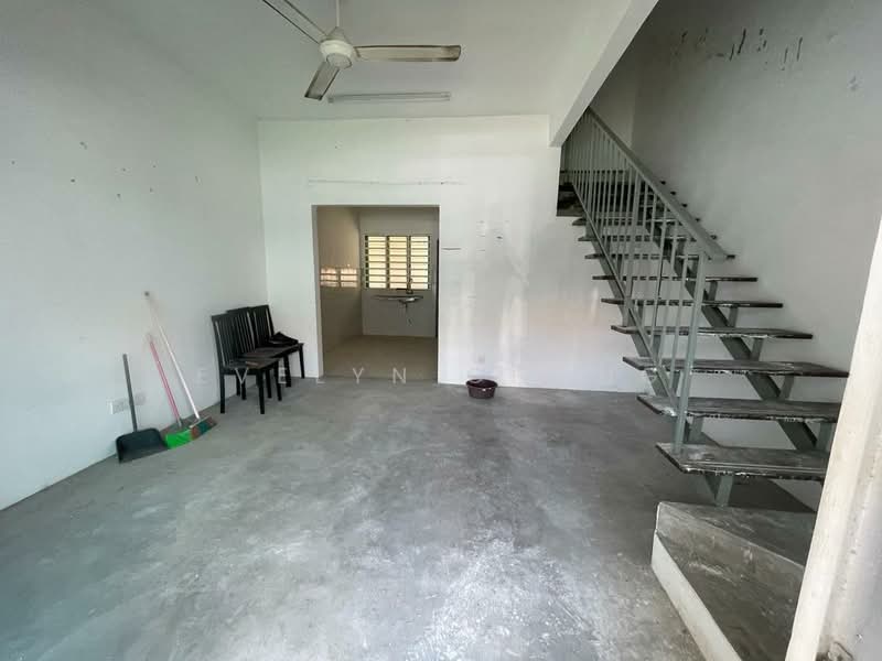 Terraced House for Sale in Bandar Springhill (Jimah) - Evelyn Chong - Interior - PropertyGuru.com.my