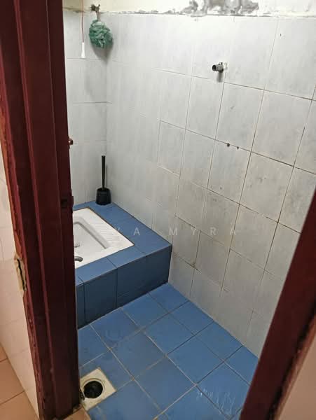 Pangsapuri untuk Disewa di Pangsapuri Kelompok Merpati - Maya Myra - Bathroom - PropertyGuru.com.my